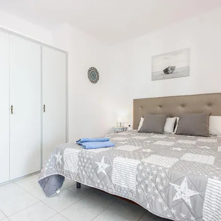 Cecilia By Interhome * Roses